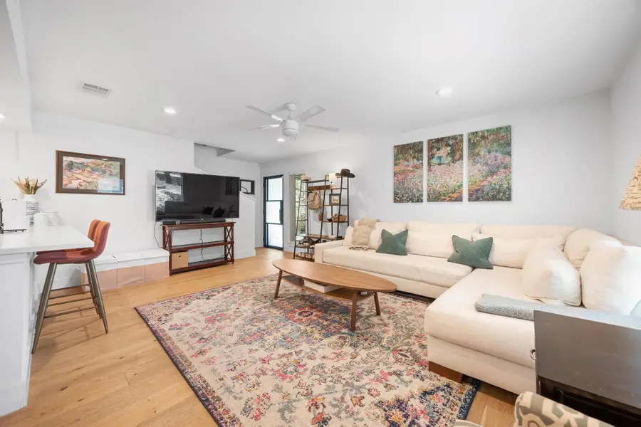 3402 Dolphin Dr #A, Austin, TX 78704 - #3