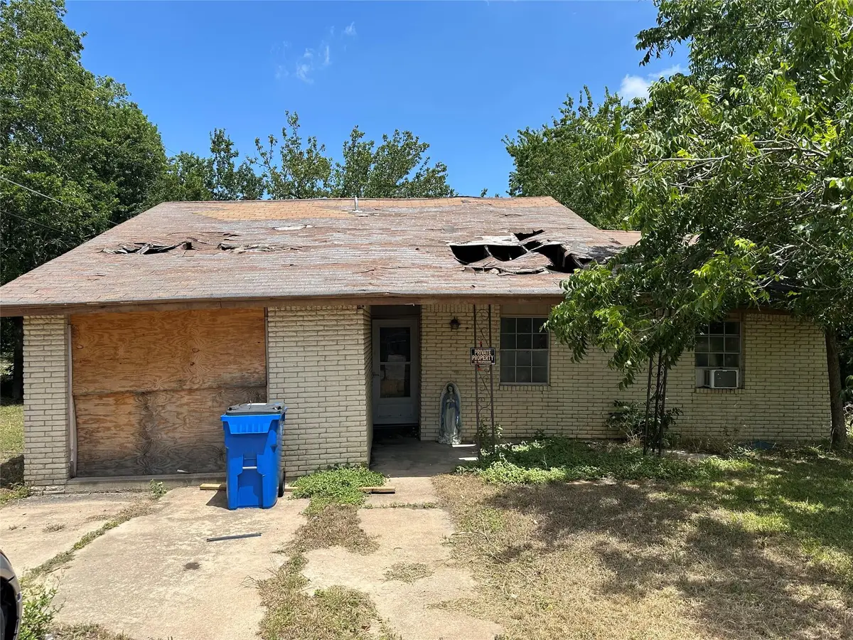 506 Forest Ct, Taylor, TX 76574 - #1