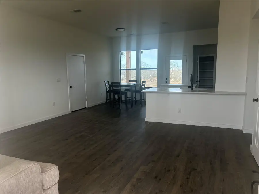 138 Blushing Dr, Cedar Creek, TX 78612 - Image #2