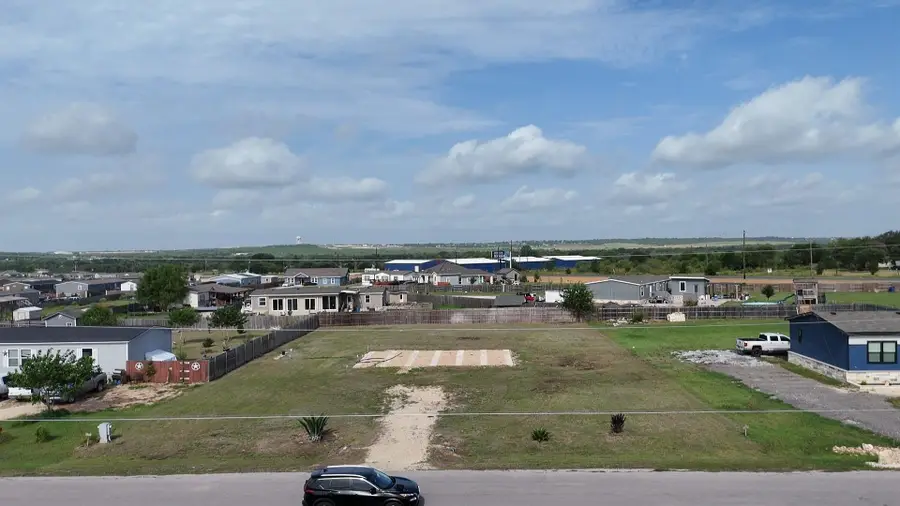 258 Arrowhead Cv, Kyle, TX 78640 - #2