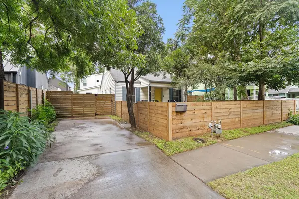 2609 Willow St #1, Austin, TX 78702