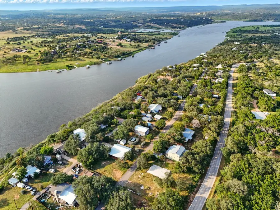 122 Ridge Dr, Spicewood, TX 78669 - #2