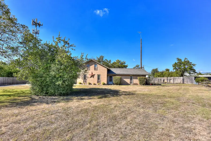 118 Oak Ridge Cir, Georgetown, TX 78628 - Image #2