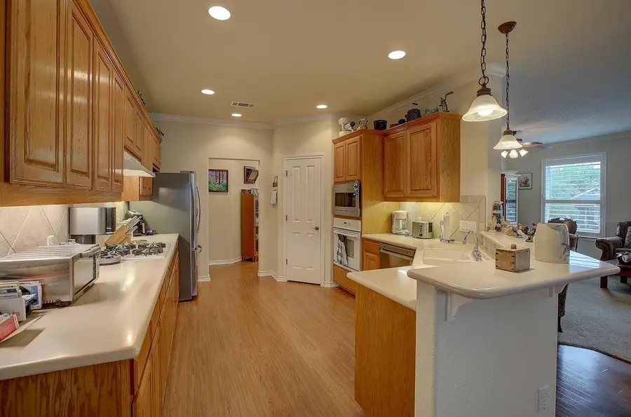 201 S Pine St, Georgetown, TX 78626 - #2