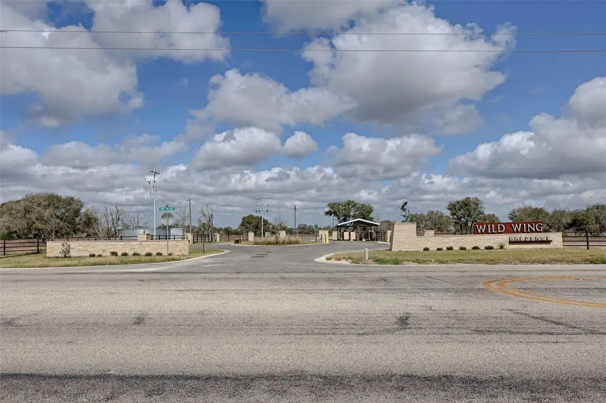 1178 Specklebelly Ln, Columbus, TX 78934 - #1