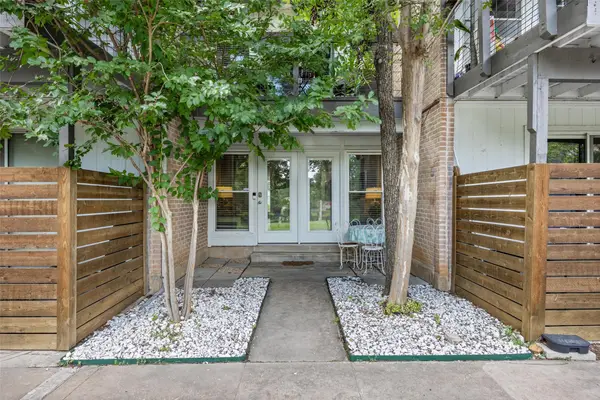3809 Menchaca Rd #C, Austin, TX 78704