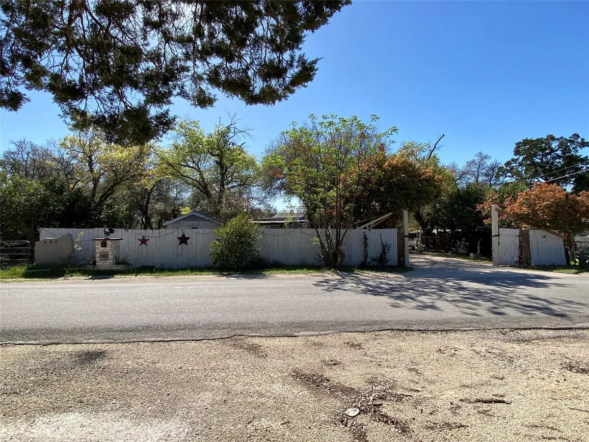 605 Osprey Dr, Leander, TX 78641 - #1