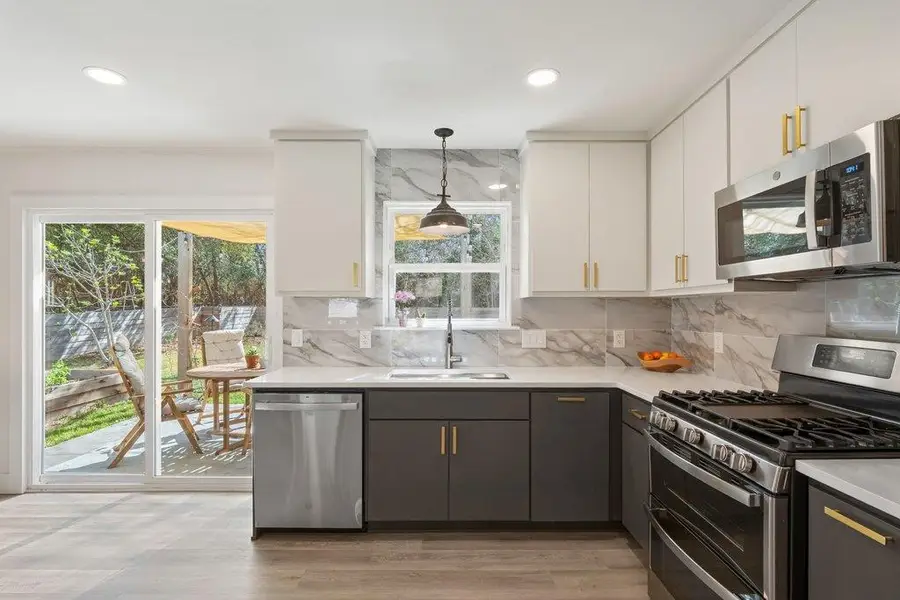 4705 Old Castle Rd, Austin, TX 78745 - #3