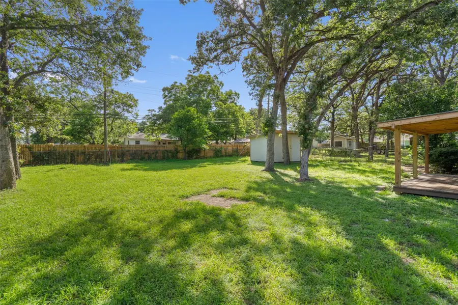 313 Charles St, Rockdale, TX 76567 - #2