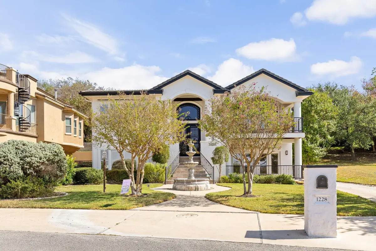 1228 Challenger, Lakeway, TX 78734 - Image #1