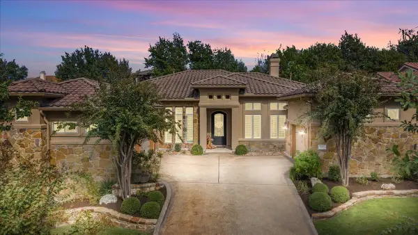 206 Jack Nicklaus Dr, Lakeway, TX 78738