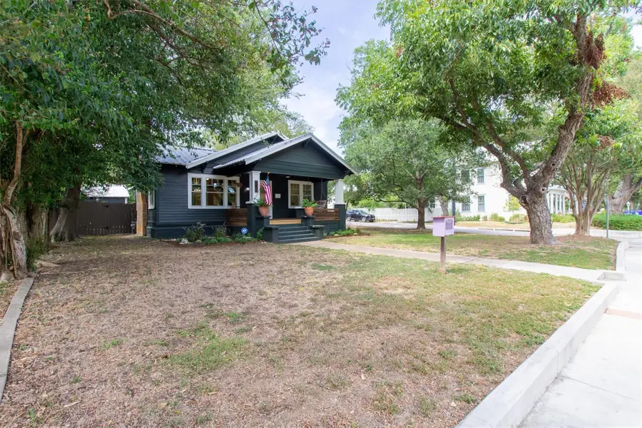 902 W Hopkins St, San Marcos, TX 78666 - #3