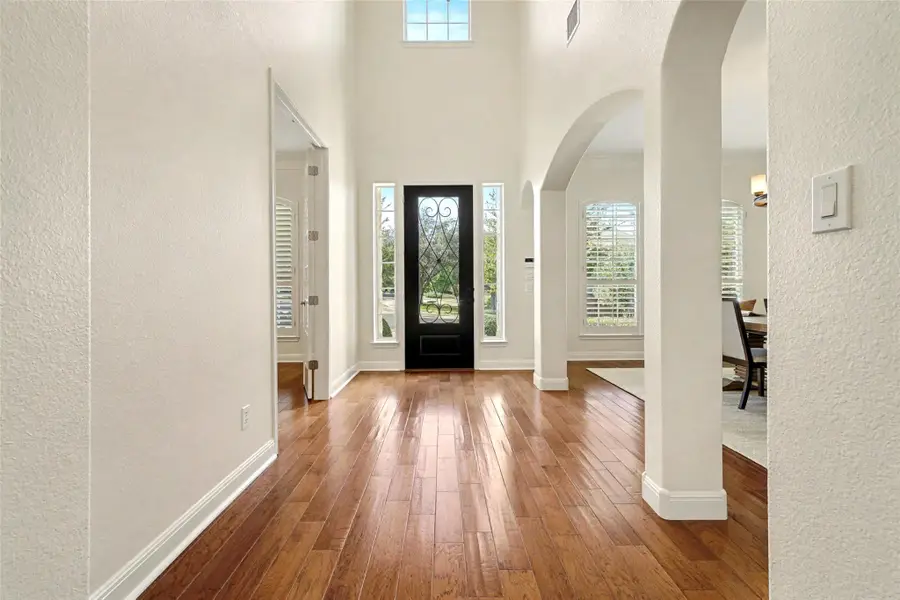 10201 Loxley Ln, Austin, TX 78717 - Image #3