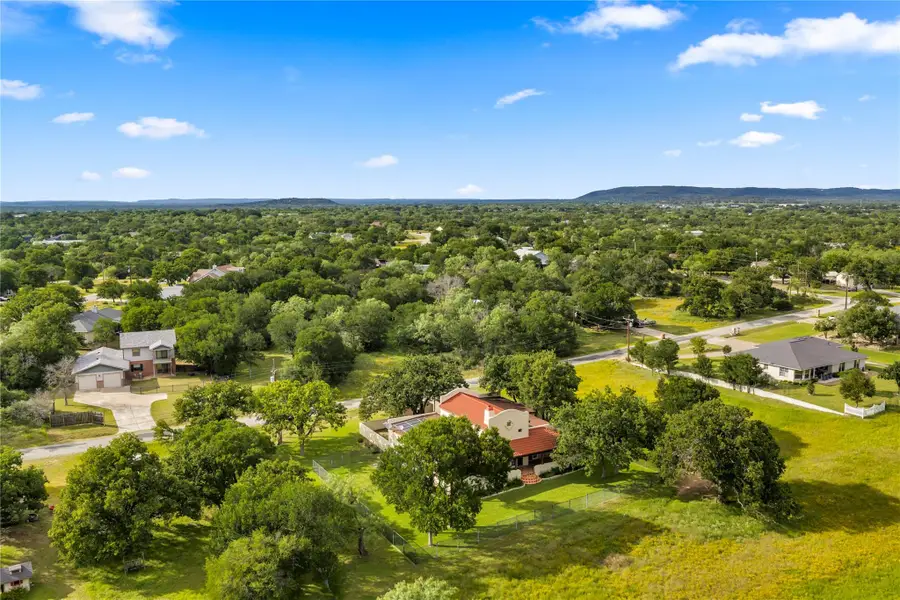 111 Woodlawn Dr, Kingsland, TX 78639 - #3