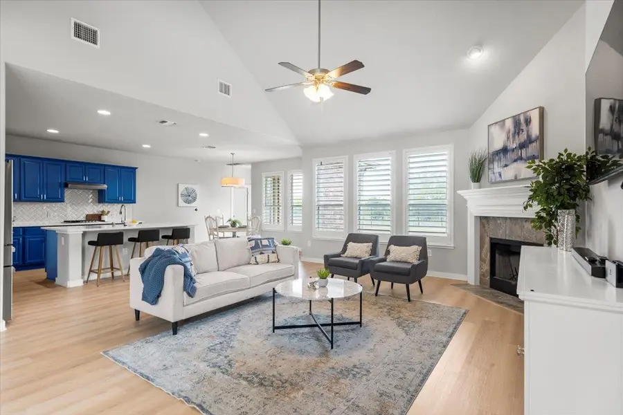 7207 Auburn Blaze Ln, Austin, TX 78744 - Image #2