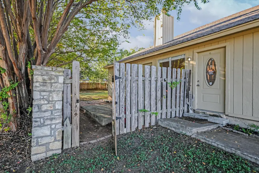 305 Regatta Ct, Lakeway, TX 78734 - Image #2