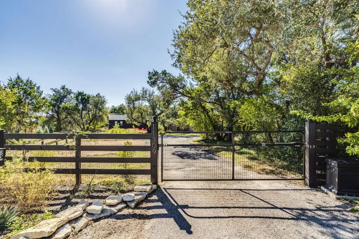 11309 Zyle Ln, Austin, TX 78737 - Image #1