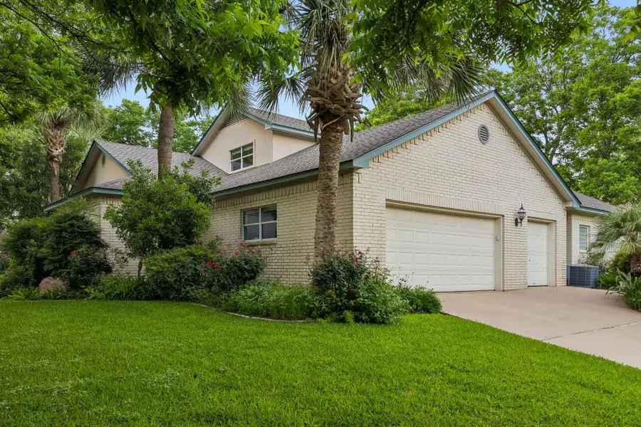 340 Columbine St, Marble Falls, TX 78654 - #2