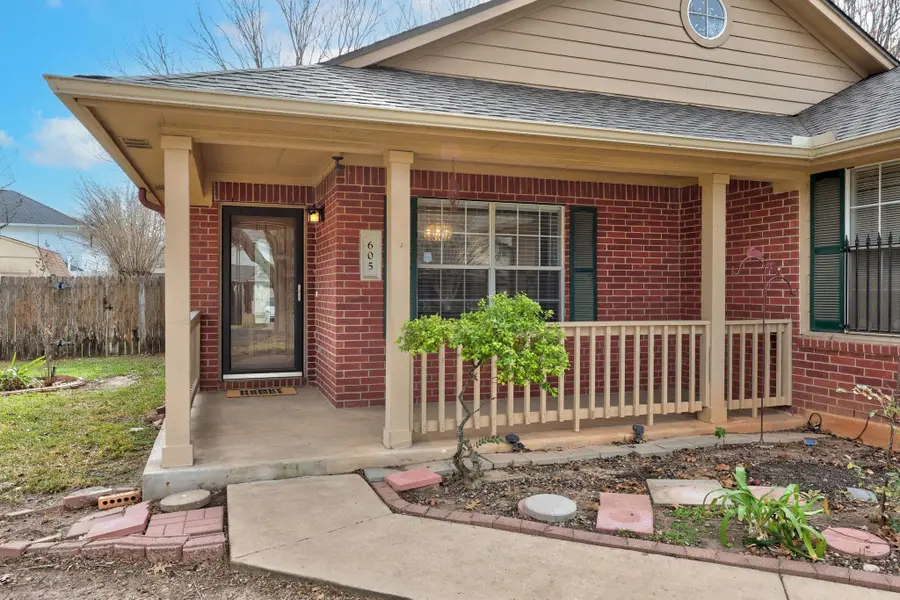 605 Elizabeth Ln, Bastrop, TX 78602 - #3