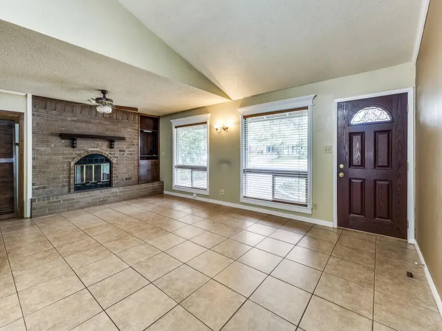 817 Glen Oak Dr, Austin, TX 78745 - Image #3