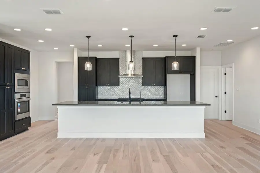 711 N Paleface Ranch Rd #7, Spicewood, TX 78669 - #3