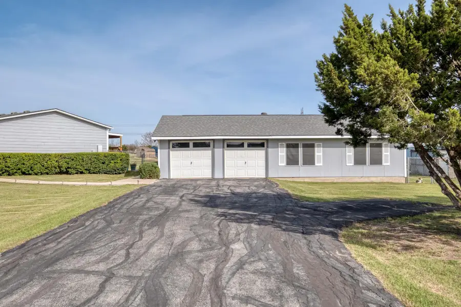 114 Thomas Park Dr, Hutto, TX 78634 - #2