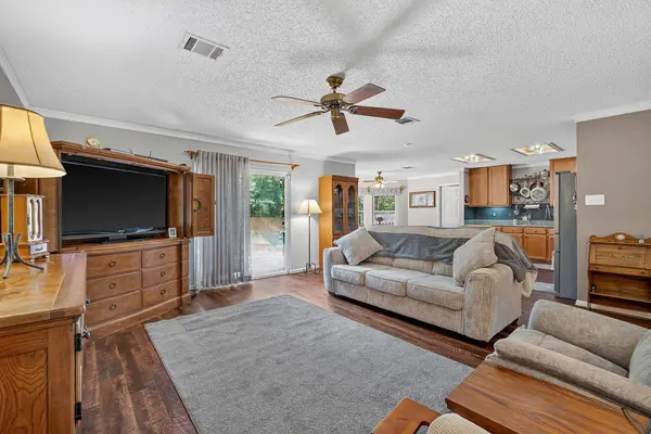 901 Dogwood Trl, Cedar Park, TX 78613