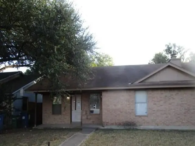 2001 E Stassney Ln, Austin, TX 78744 - #1