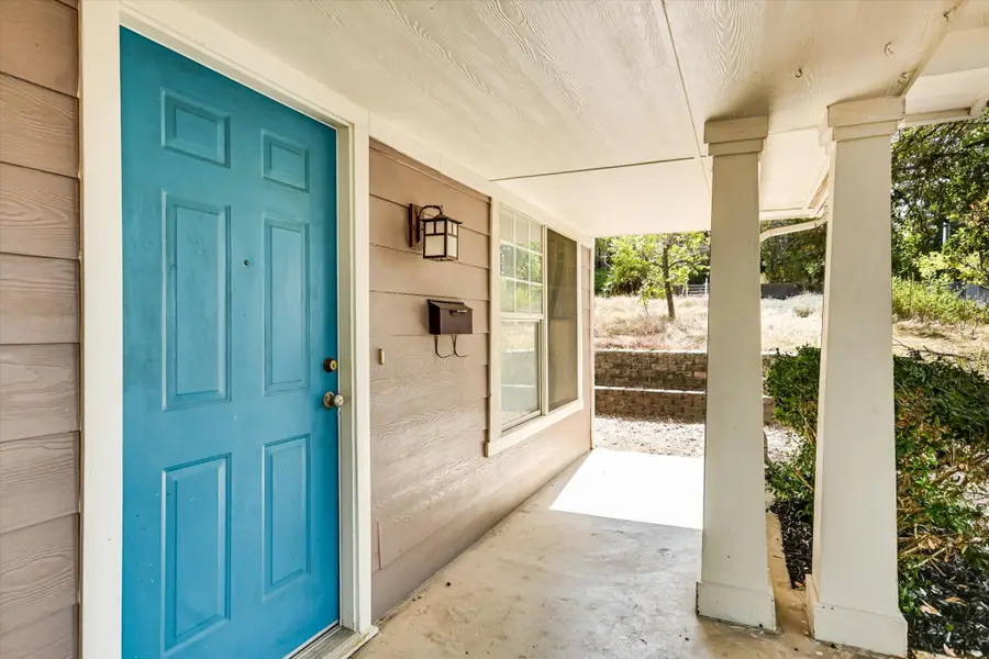 1193 Curve St, Austin, TX 78702 - Image #2
