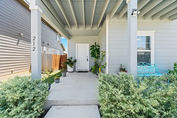 212 Timber Brook Dr, Hutto, TX 78634