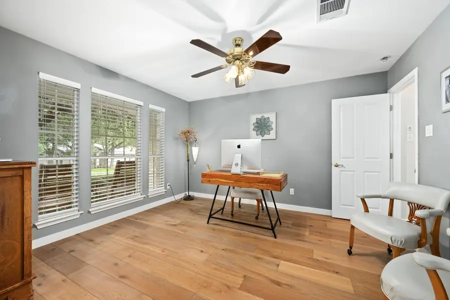 8112 Luling Ln, Austin, TX 78729 - #3