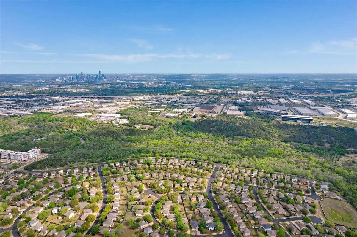5504 Viewpoint Dr, Austin, TX 78744 - #1