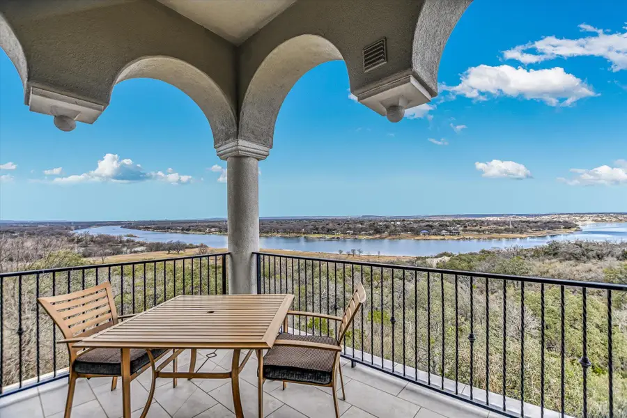 301 Circle Dr, Horseshoe Bay, TX 78657 - #2