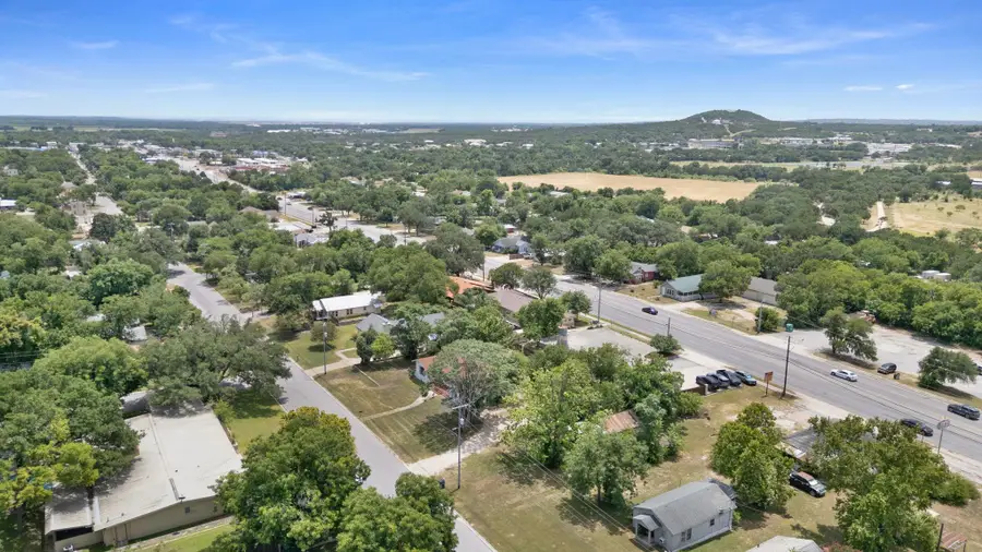 900 N Main St, Burnet, TX 78611 - #2