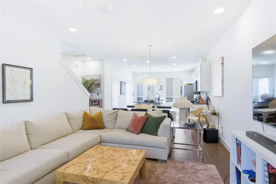 814 N Bluff Dr #87, Austin, TX 78745 - Image #3