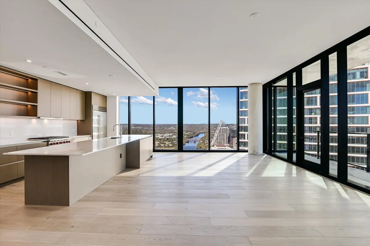 610 Davis St #4304, Austin, TX 78701 - Image #1