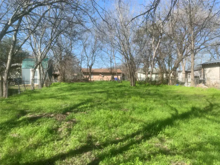 1622 Starcke St, Seguin, TX 78155 - #2