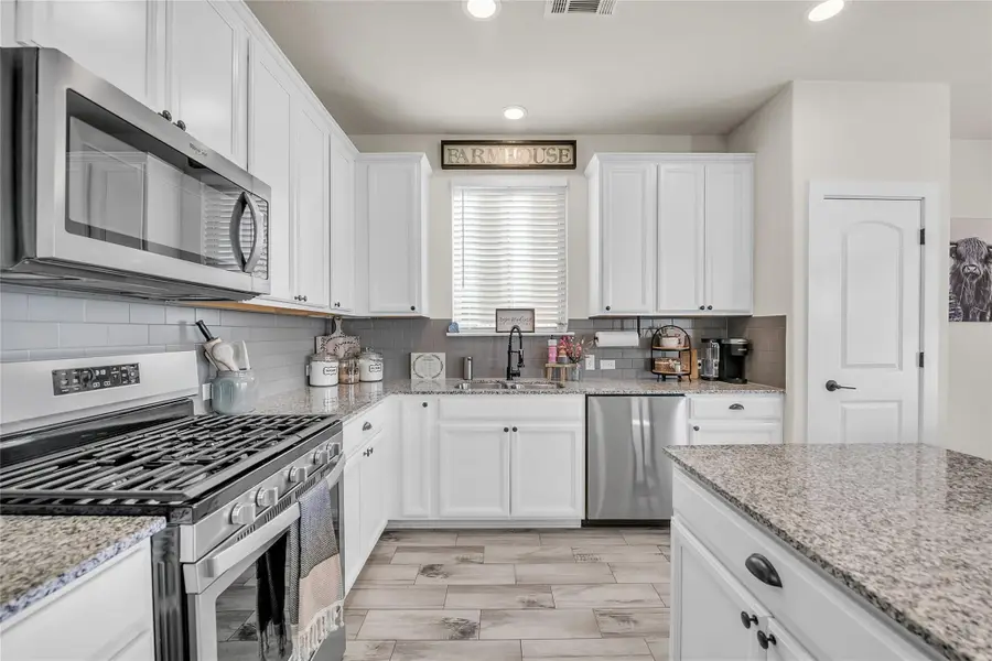 624 Saturnia Dr, Georgetown, TX 78628 - Image #2