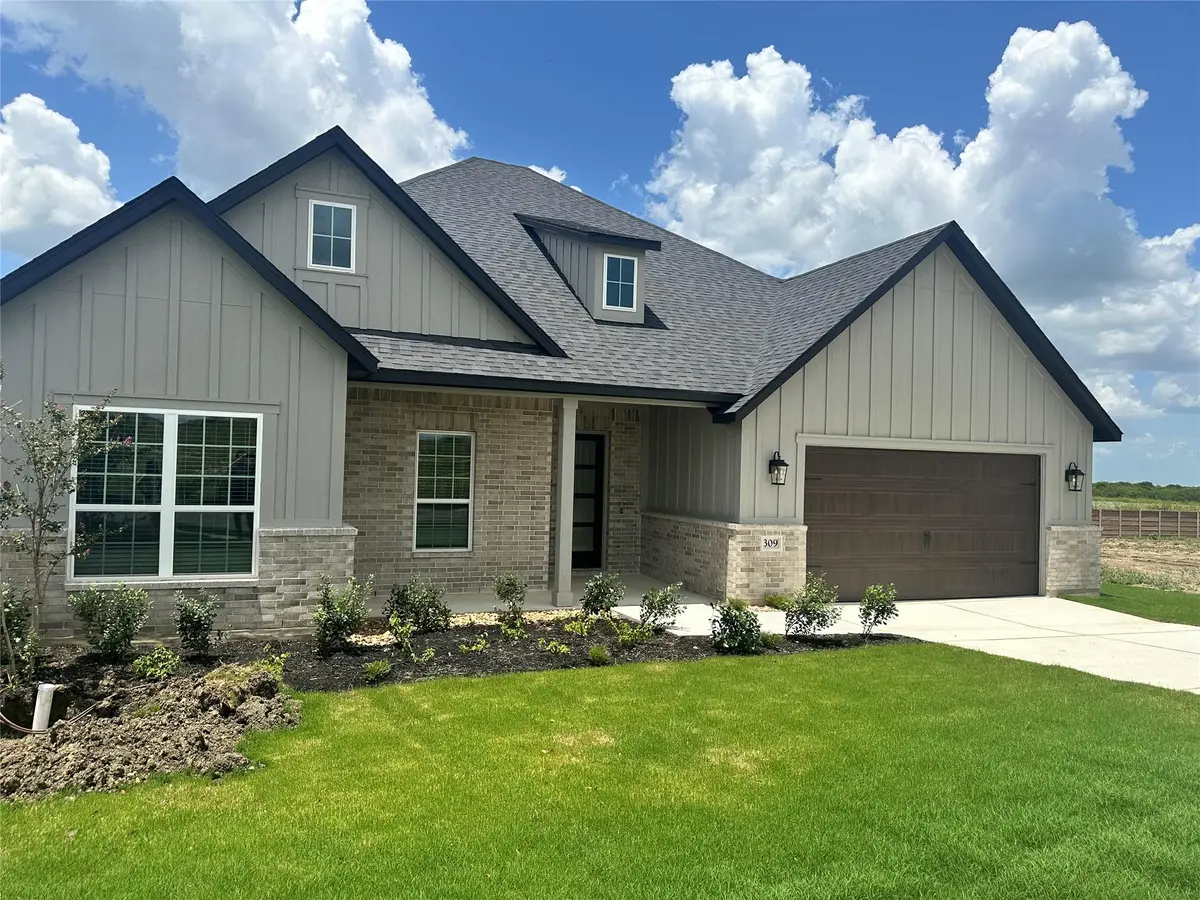 309 E. Luna Blue Ln, Jarrell, TX 76537 - Image #1