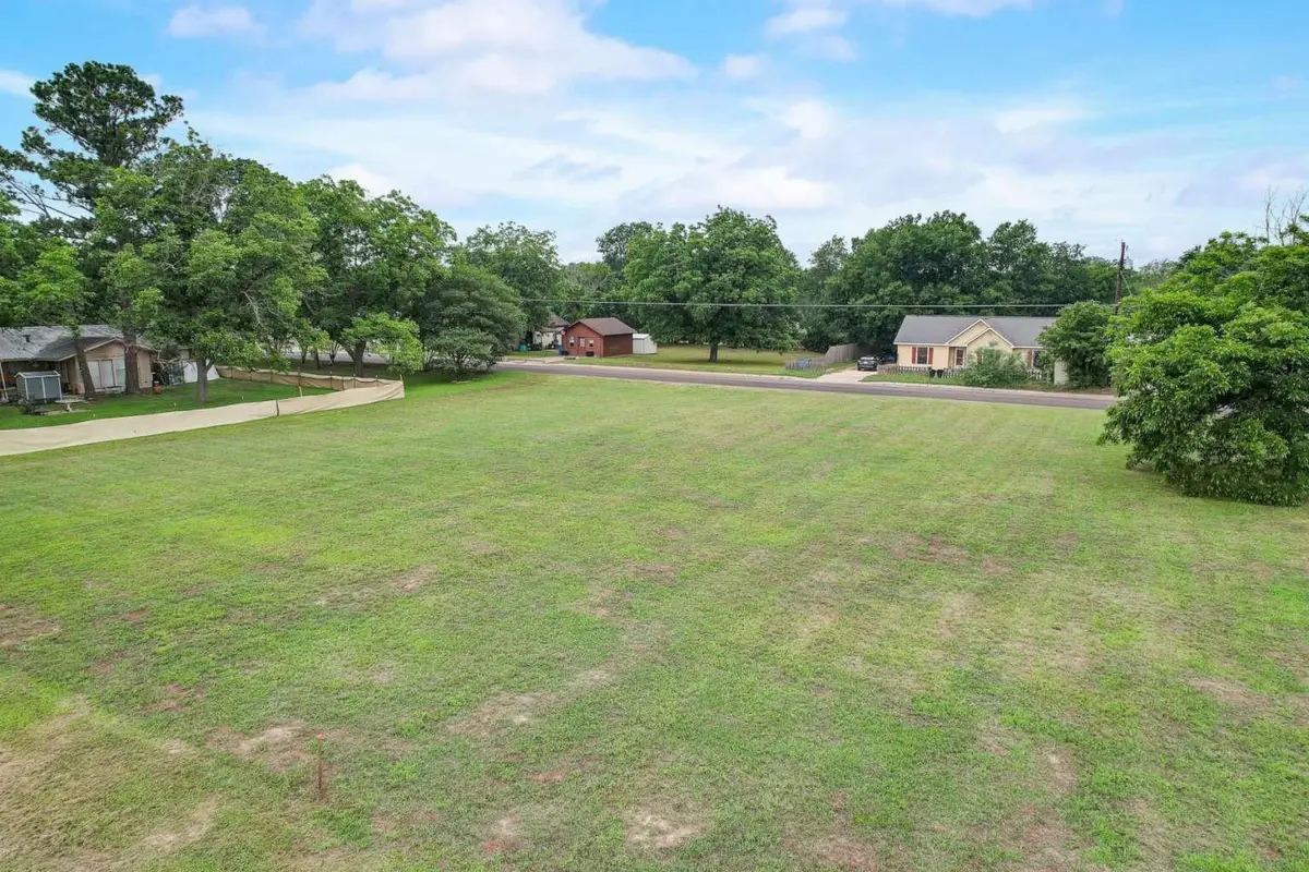 2105 Pecan St, Bastrop, TX 78602 - #1