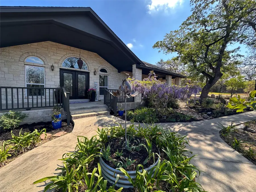 368 Woodlands Dr, Bastrop, TX 78602 - #2