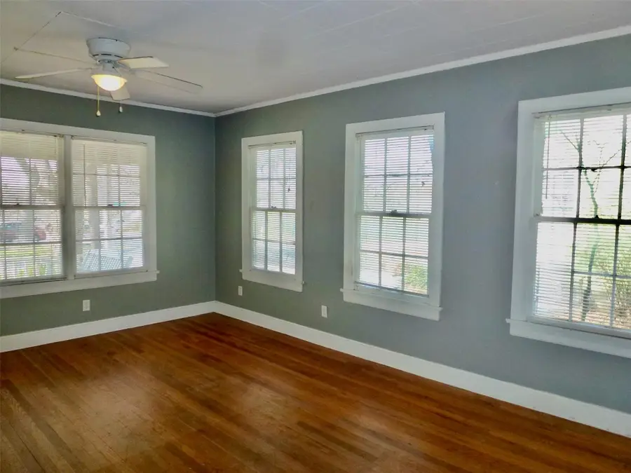 1408 W 39th 1/2 St, Austin, TX 78756 - #3