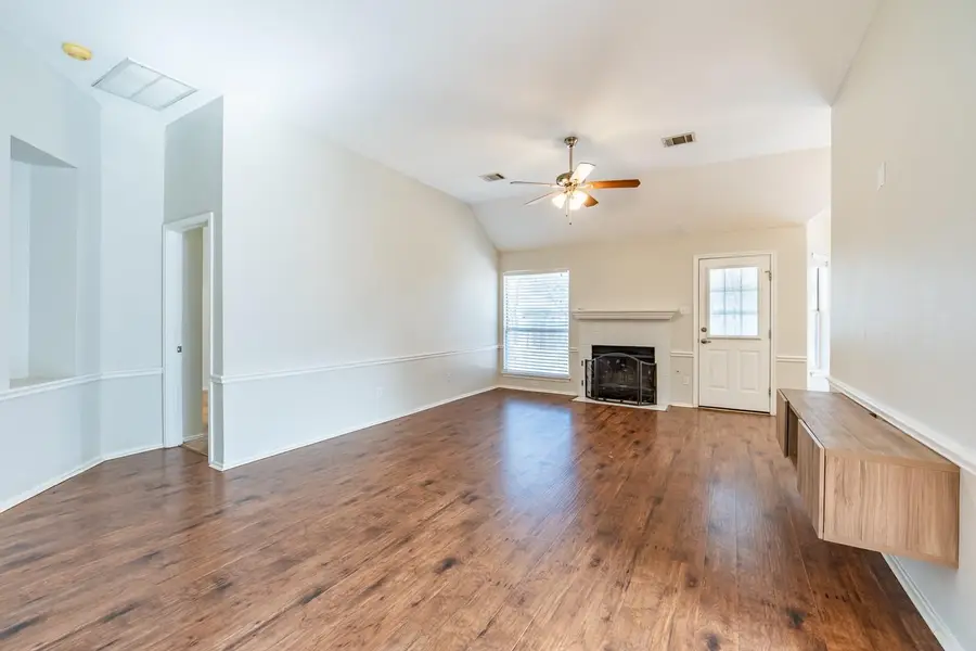 304 Mesa Verde St, Cedar Park, TX 78613 - Image #2