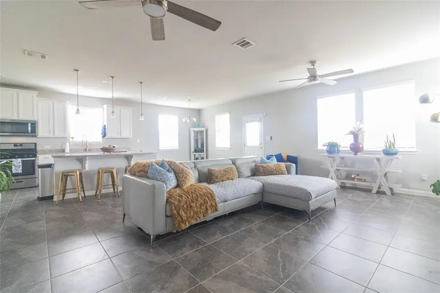 661 Cinnamon Teal Ln, Leander, TX 78641 - #3