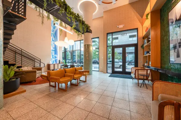 1701 Simond Ave #212, Austin, TX 78723