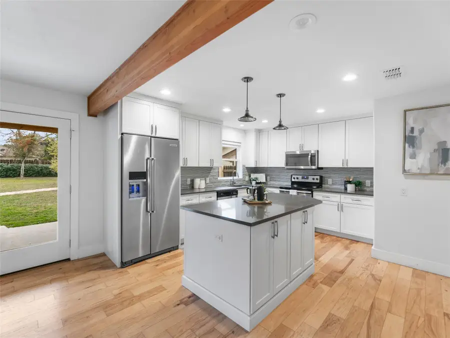 1003 Porpoise St, Lakeway, TX 78734 - #2