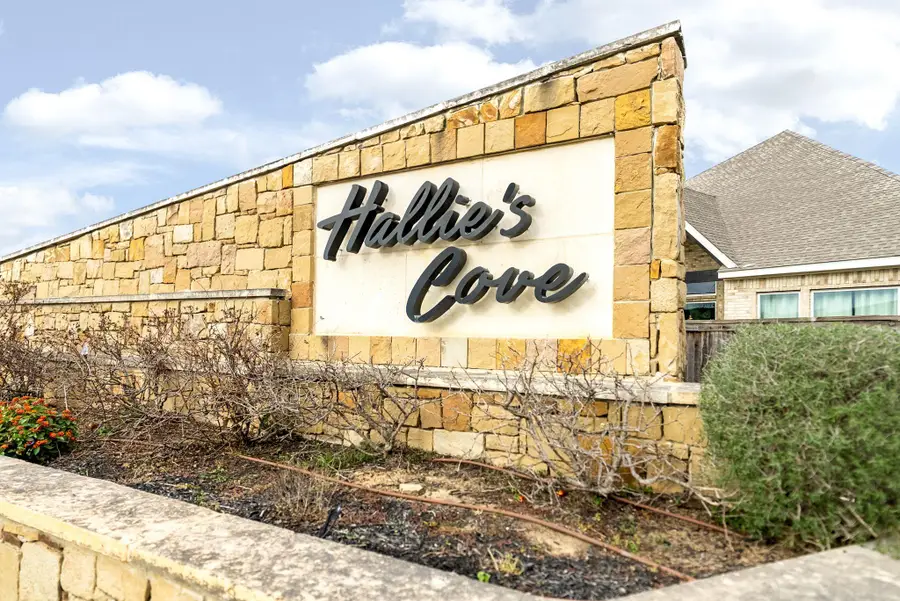 13185 Hallie Crst, Schertz, TX 78154 - Image #2