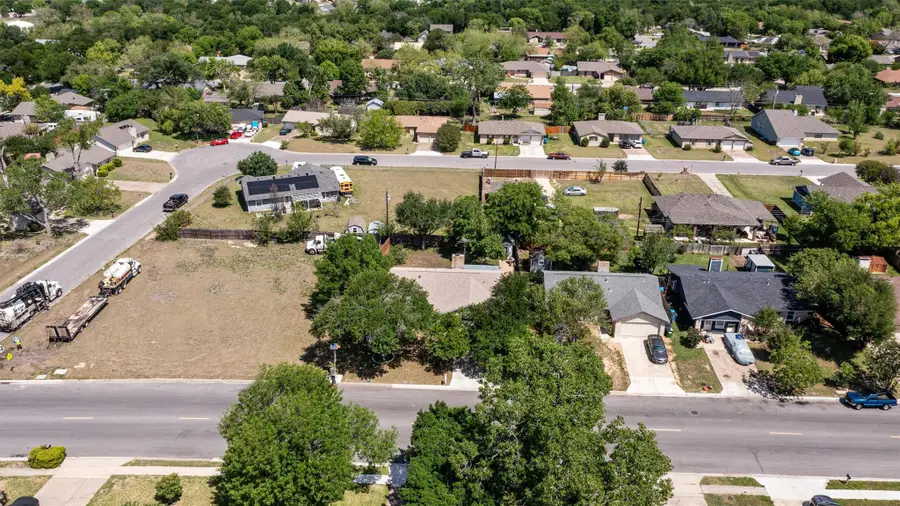 400 E Logan St, Round Rock, TX 78664 - #3