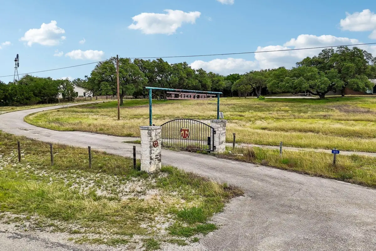 1876 Rocky Rd, Blanco, TX 78606 - #1