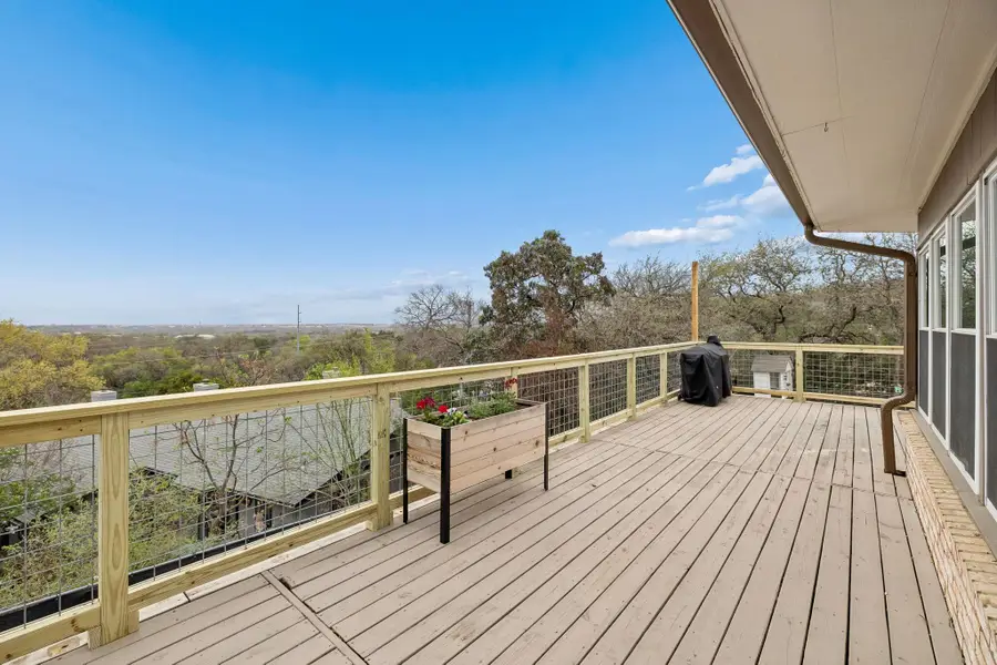 677 Floral Ave, New Braunfels, TX 78130 - #3